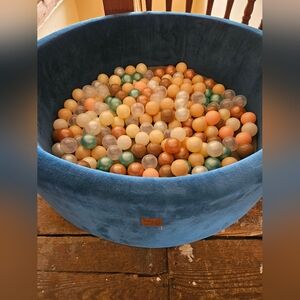 Fulton and Ivy Ball Pit